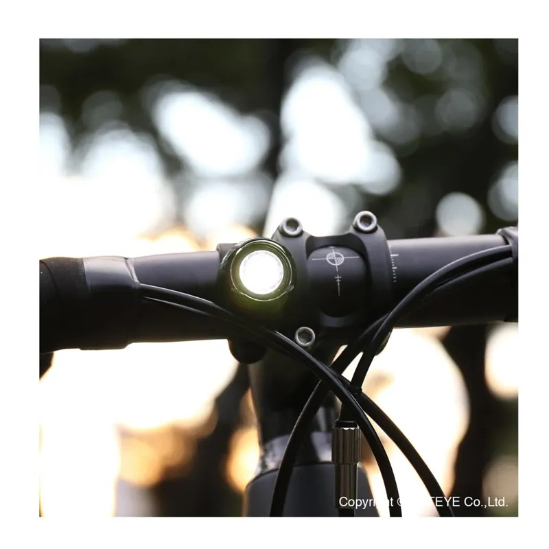 Cateye Orb Rechargeable Front Light - Polished Black-3