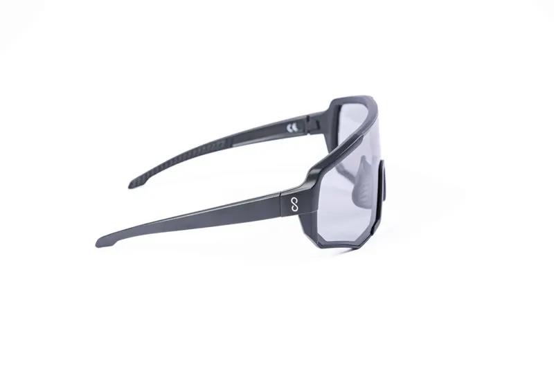Coast Optics Nita 2 Cycling Glasses - Black/Photochromatic Lens-2
