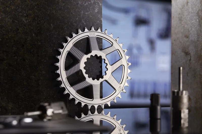 E-Thirteen Helix Race GR Direct Mount Chainring for ethirteen Cranks - Silver-2