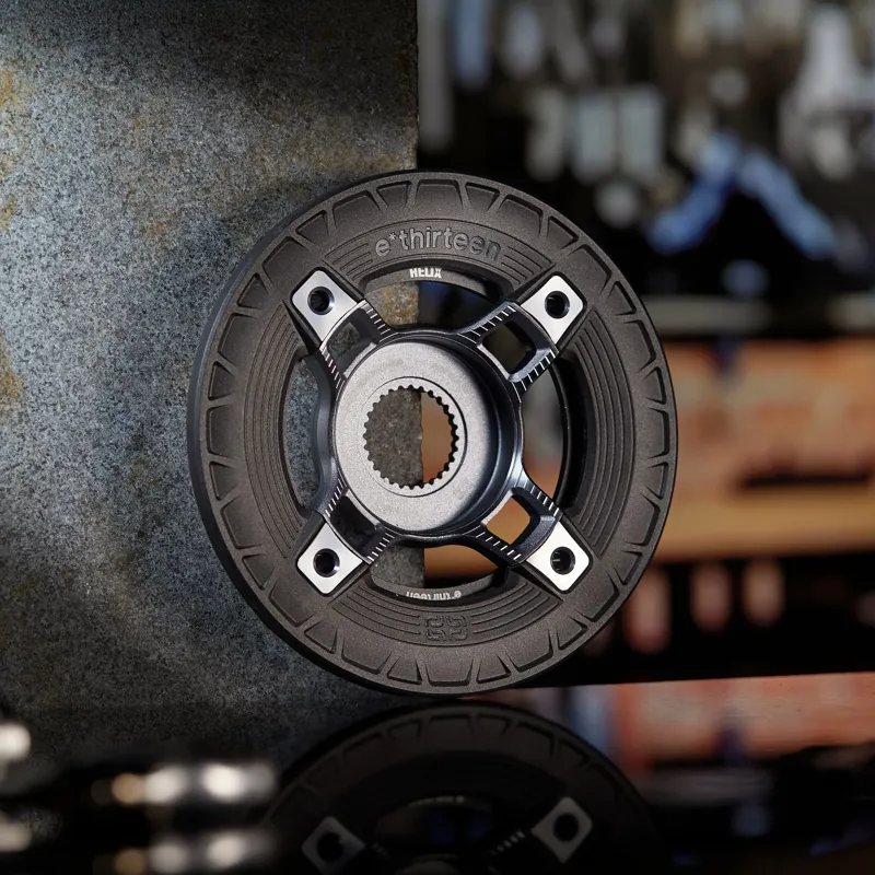 E-Thirteen Turbocharger R E spec 34T 104BCD DJI Avinox 55mm CL Bashguard-1