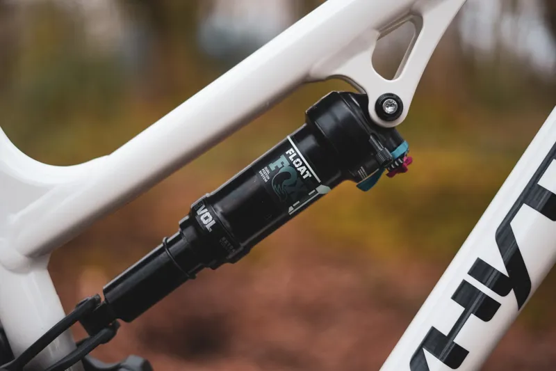 Whyte T-140 RS 29er 2025 Full Suspension Mountain Bike - White/Black-5