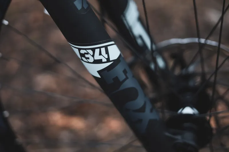 Whyte T-140 RS 29er 2025 Full Suspension Mountain Bike - White/Black-6