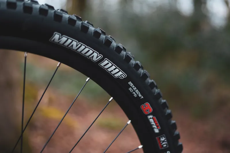 Whyte T-140 RS 29er 2025 Full Suspension Mountain Bike - White/Black-7