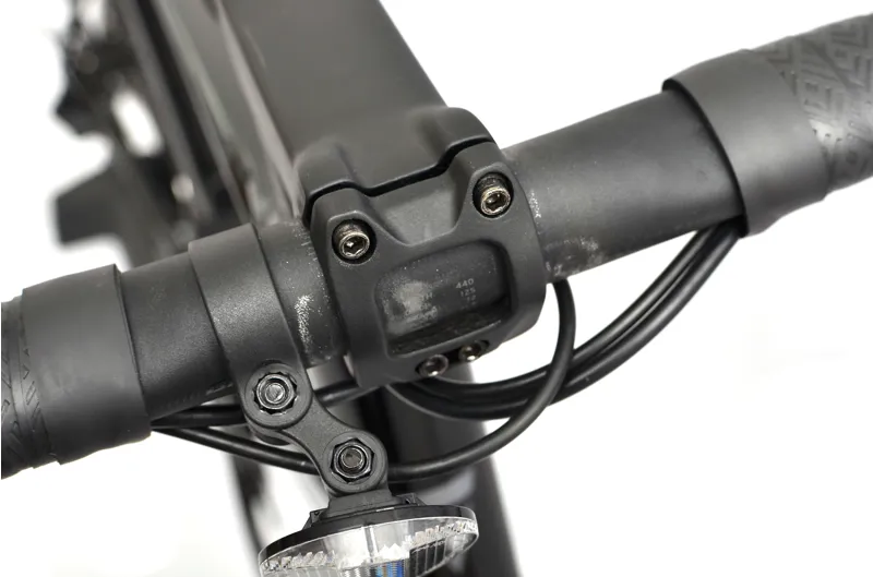Ex Demo Giant Defy Advanced 2 2025 Carbon Endurance Road Bike - X-Large - Carbon Smoke-4