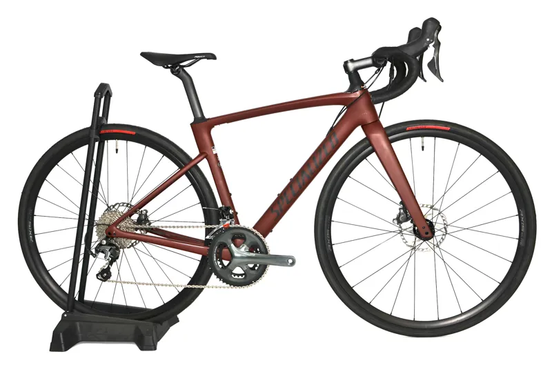 Nearly New Specialized Roubaix SL8 2025 Carbon Road Bike - 52 cm - Rusted Red/Obsidian