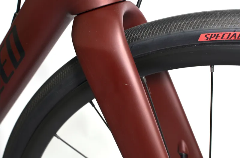 Nearly New Specialized Roubaix SL8 2025 Carbon Road Bike - 52 cm - Rusted Red/Obsidian-3