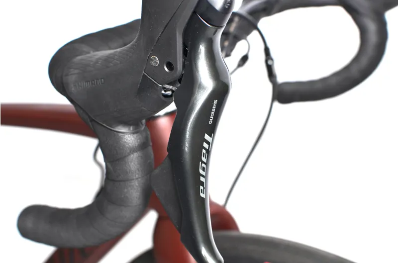 Nearly New Specialized Roubaix SL8 2025 Carbon Road Bike - 52 cm - Rusted Red/Obsidian-7