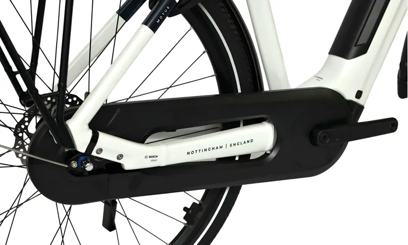 Nearly New Raleigh Motus Hub Low Step 2026 Electric Hybrid Bike - 51 cm - Sparkling White-1