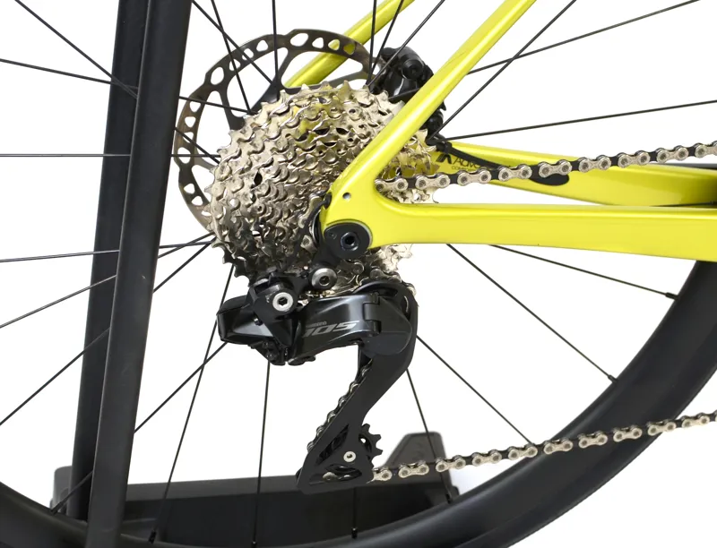 Ex Demo Giant Defy Advanced 1 2026 Carbon Endurance Road Bike - Medium - Cyber Lime-1