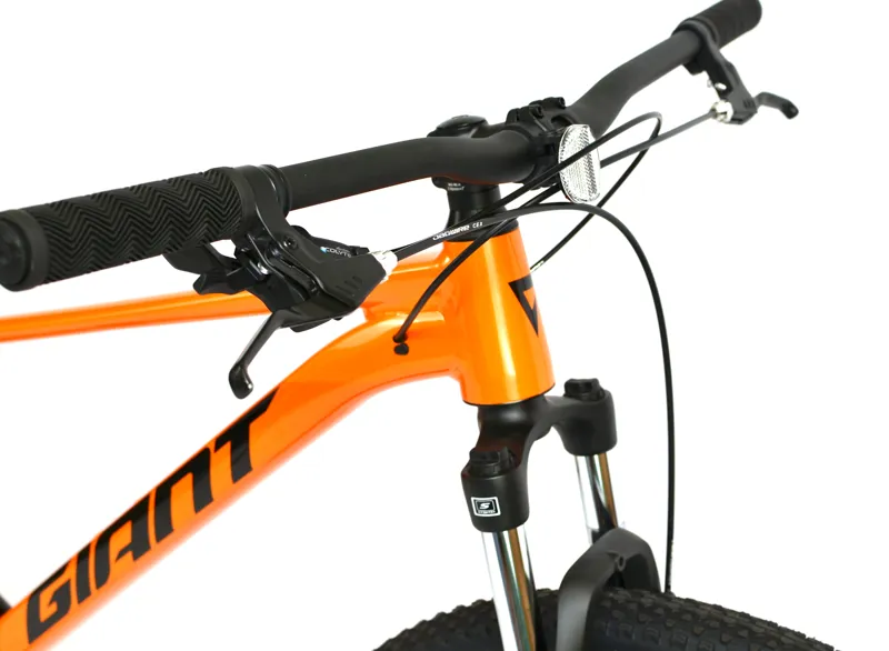 Nearly New Giant Talon 4 29er 2025 Hardtail Mountain Bike - Medium - Radiant Orange-4