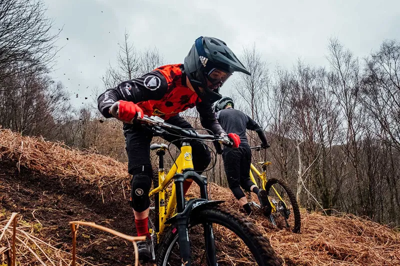 Endura MT500 Full Face Helmet - Black-2