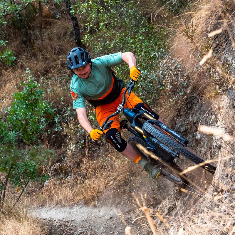 Endura MT500 D3O Open Knee Pad - Black-3