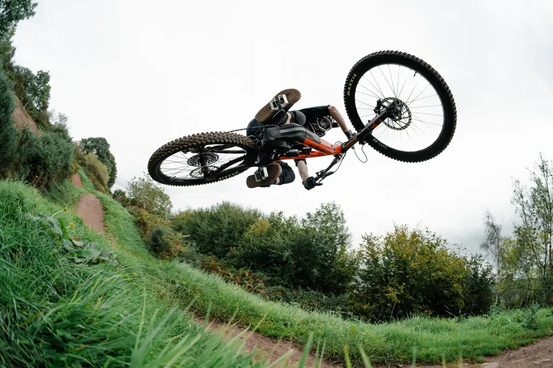 Whyte E-180 RSX 29er/27.5 2025 Electric Mountain Bike - Orange/Black-12