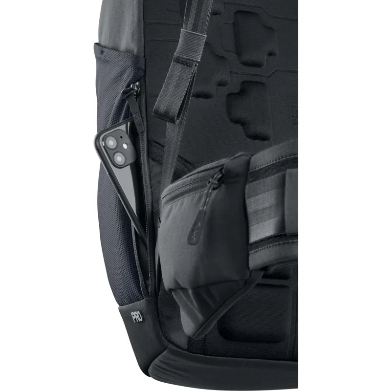 Evoc Commute Pro 22 Litre Cycling Backpack - Black-12
