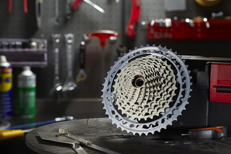 E-Thirteen Helix Race 12 Speed Cassette - 9-45T - Grey-3