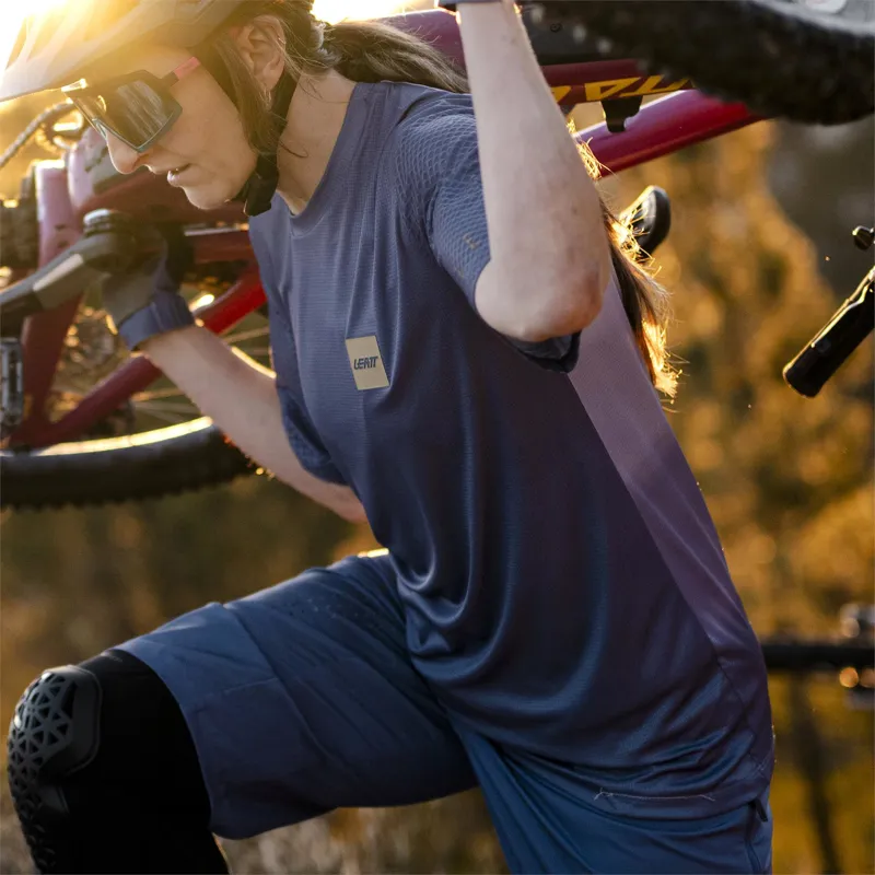 Leatt Trail 3.0 Women's Short Sleeve MTB Jersey - Cosmic Blue-5