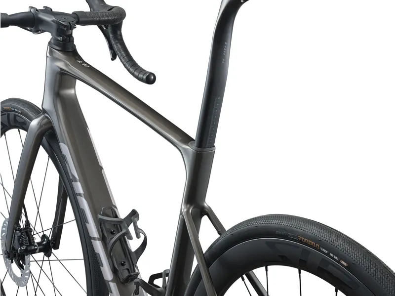 Giant Defy Advanced Pro 2 2026 Carbon Road Bike - Stealth Chrome-4