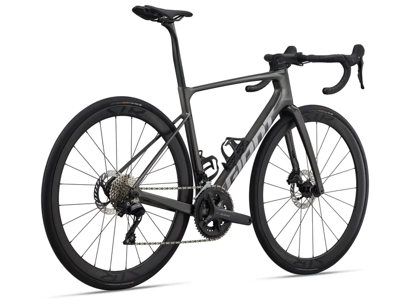 Giant Defy Advanced Pro 2 2026 Carbon Road Bike - Stealth Chrome-1