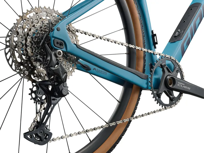 Giant Revolt Advanced 3 2026 Carbon Gravel Road Bike - Aquarium-1