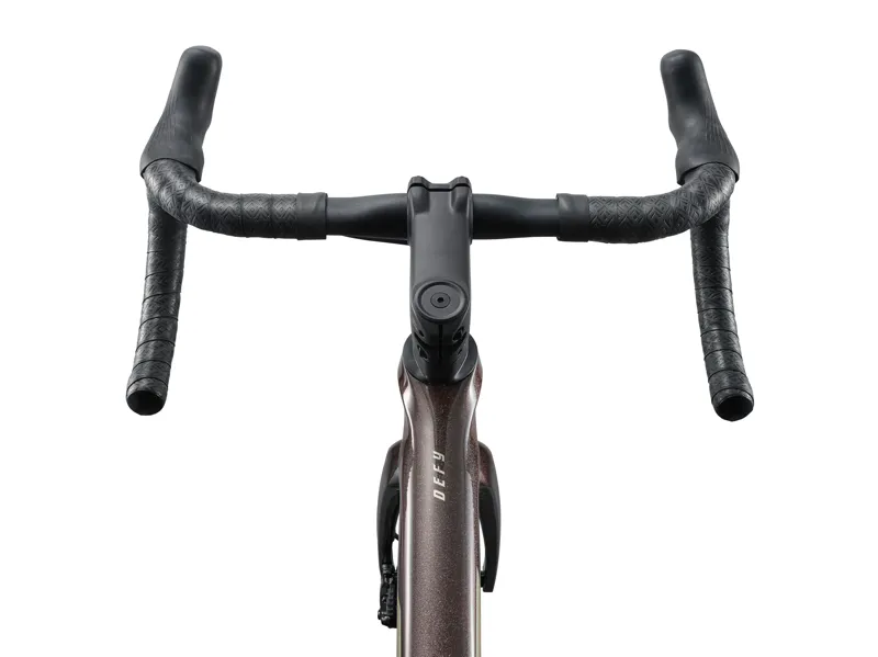 Giant Defy Advanced 1 2027 Carbon Endurance Road Bike - Obsidian Pulse-5