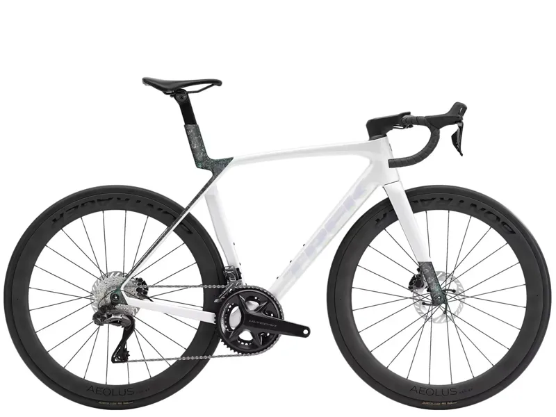 Trek Madone SL 7 2026 Carbon Aero Road Bike - Crystal White/Deep Smoke