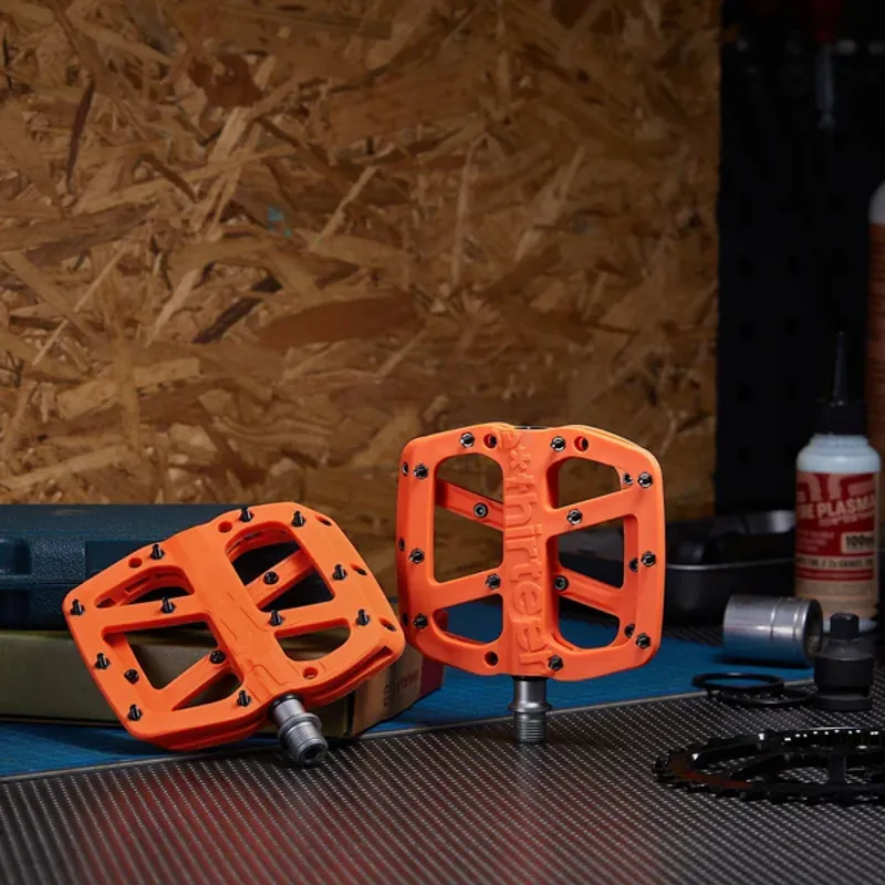 E-Thirteen Base Flat Composite MTB Pedal - Naranj-2