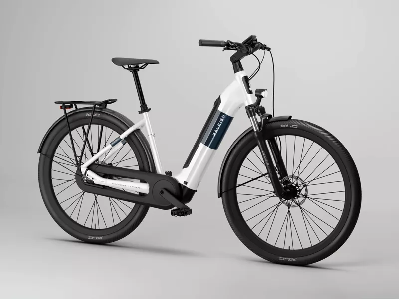 Raleigh Motus Hub Low Step 2026 Electric Hybrid Bike - Sparkling White-3