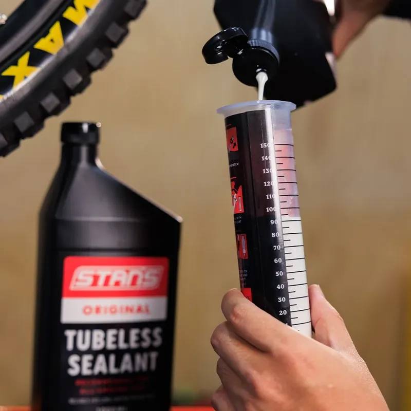 Stans No Tubes Tyre Sealant Injector-5