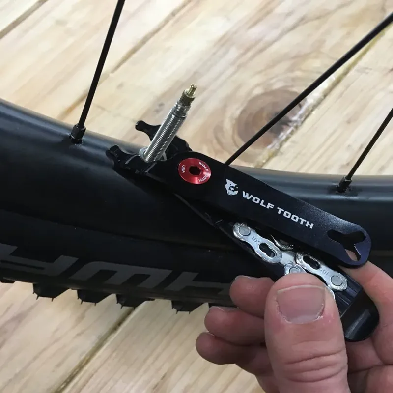 Wolf Tooth Master Link Combo Pack Pliers - Black/Red-3