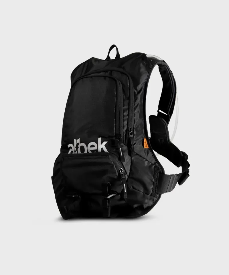 Albek H20-Haul Eight +3 Litre Hydration Pack - Covert Black-2
