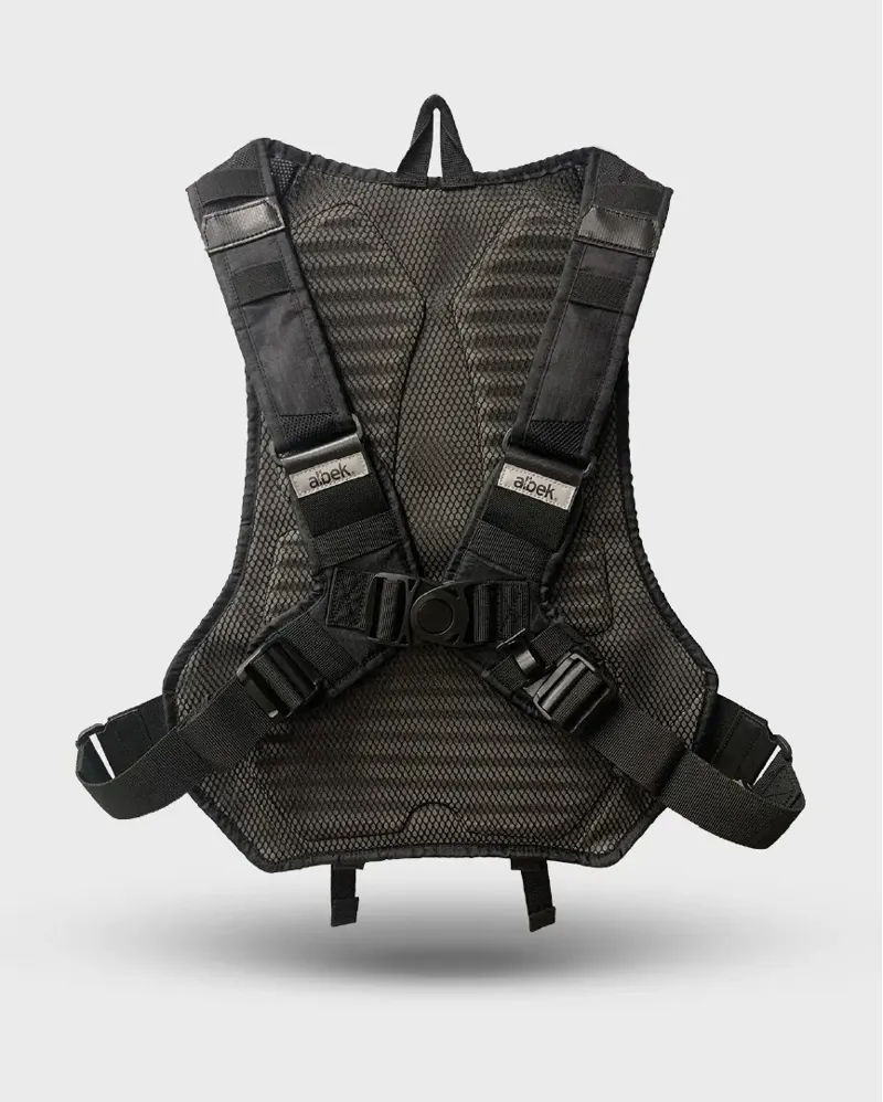 Albek H20-Haul Eight +3 Litre Hydration Pack - Covert Black-6
