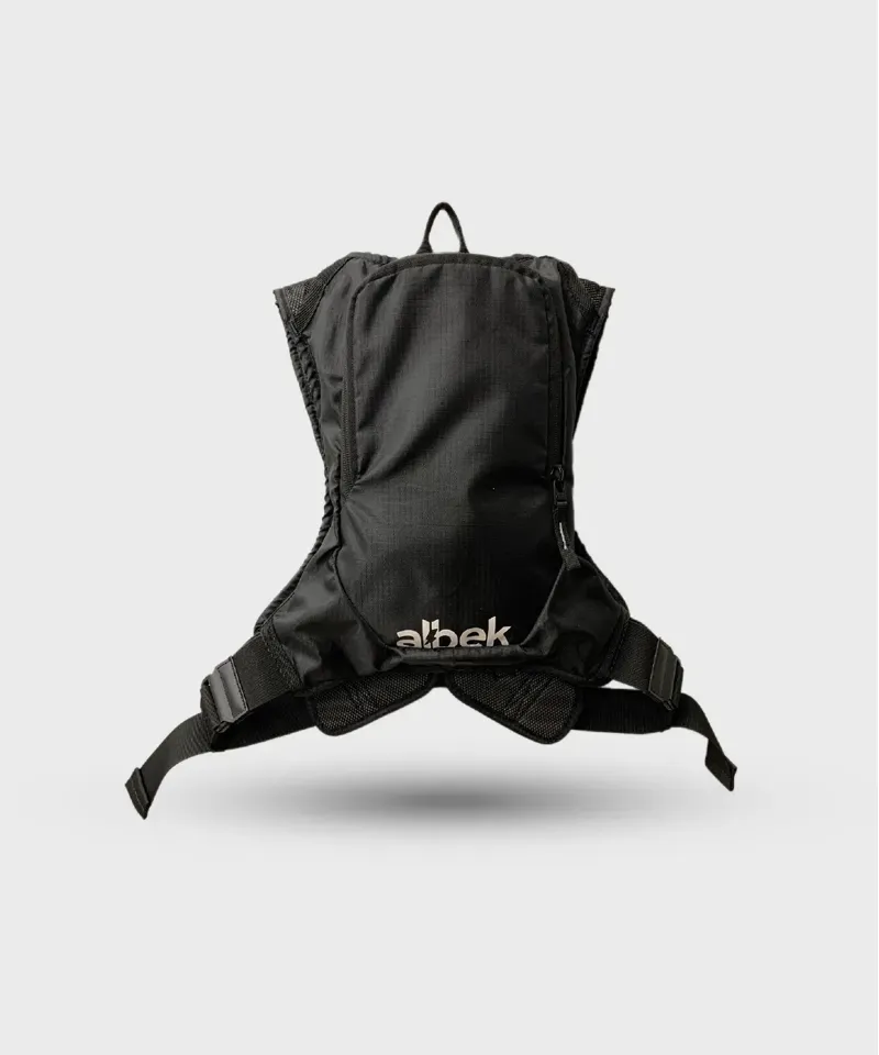 Albek H20-Haul Three + 1.5 Litre Hydration Pack - Covert Black