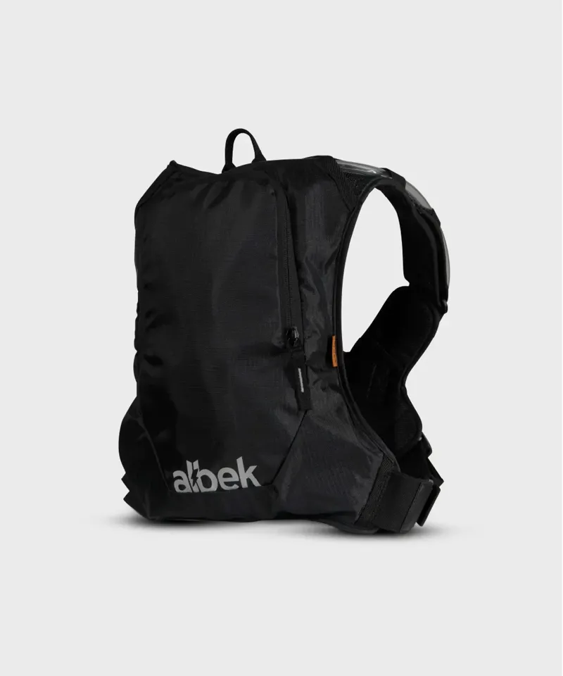 Albek H20-Haul Three + 1.5 Litre Hydration Pack - Covert Black-2