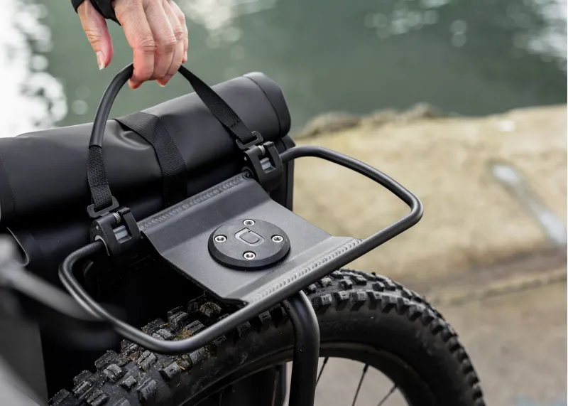 Aeroe Urban 14 Litre Single Waterproof Pannier Bag - Black-4