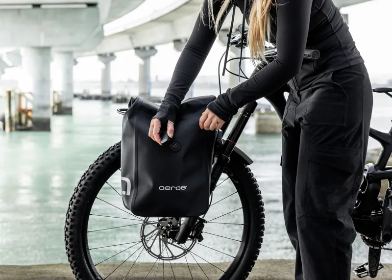 Aeroe Urban 14 Litre Single Waterproof Pannier Bag - Black-6