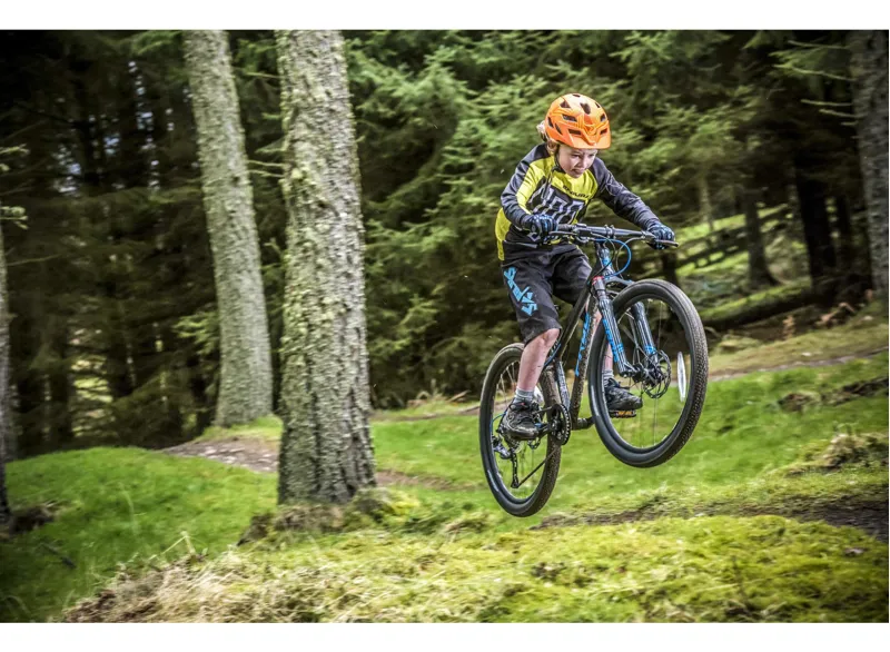 Frog MTB 62 24w 2025 Kids Bike - Metallic Grey/Neon Blue-4