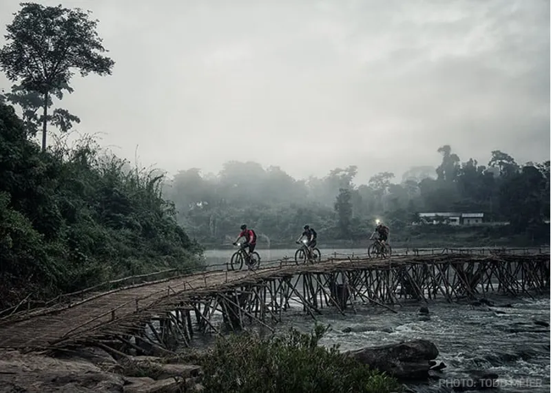 Light And Motion Seca Enduro 2500 Lumens Front Light-5