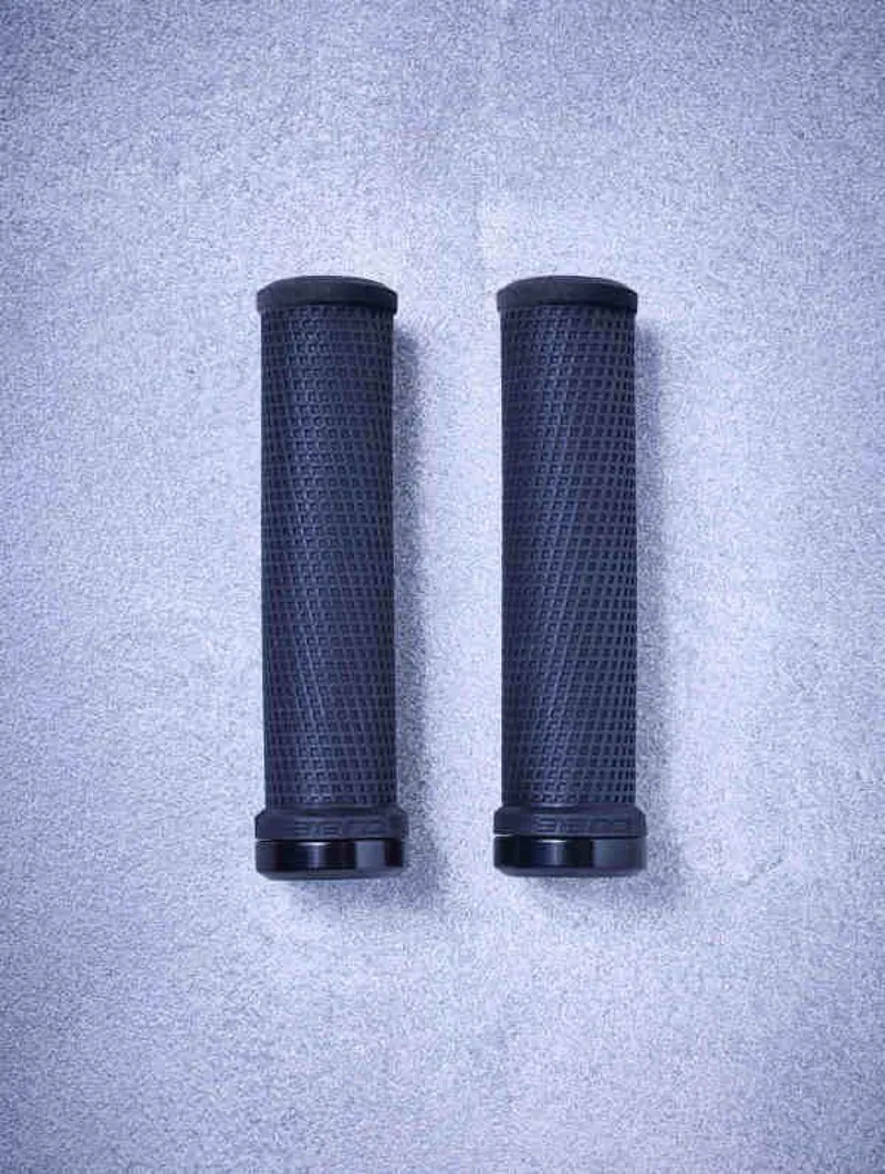 Cube Race Grips