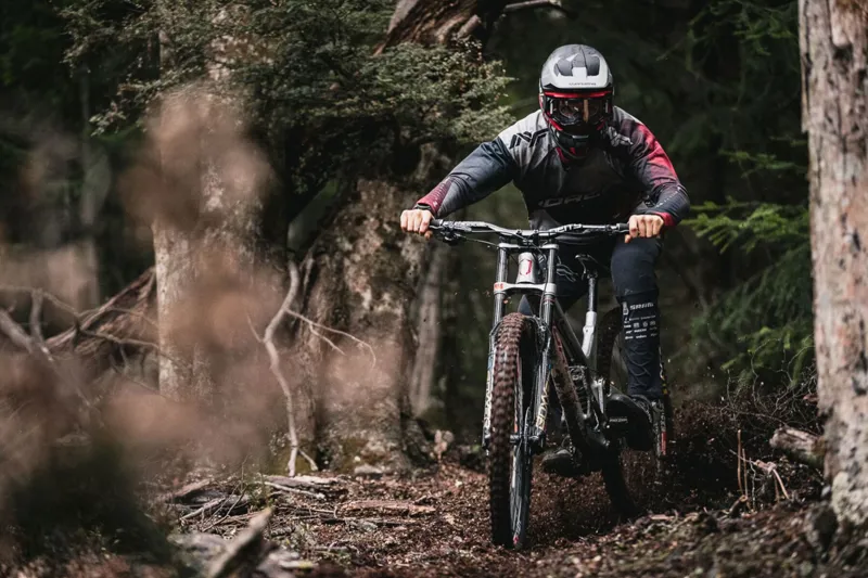 Maxxis Shorty Gen 2 DH 27.5 x 2.40 WT Folding 3C MaxxGrip Tubeless Tyre-3