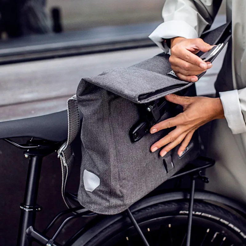 Ortlieb Twin-City Urban Single Bag QL2.1 - 9 Litre - Pepper-6