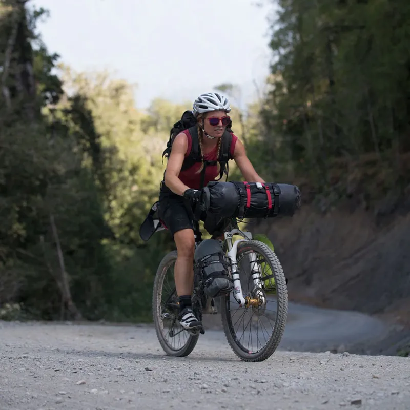 Blackburn Outpost Handlebar Roll With Dry Bag-8