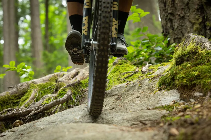 Shimano PD-M9220 XTR Trail Wide Platform MTB SPD Pedals - Grey/Black-10