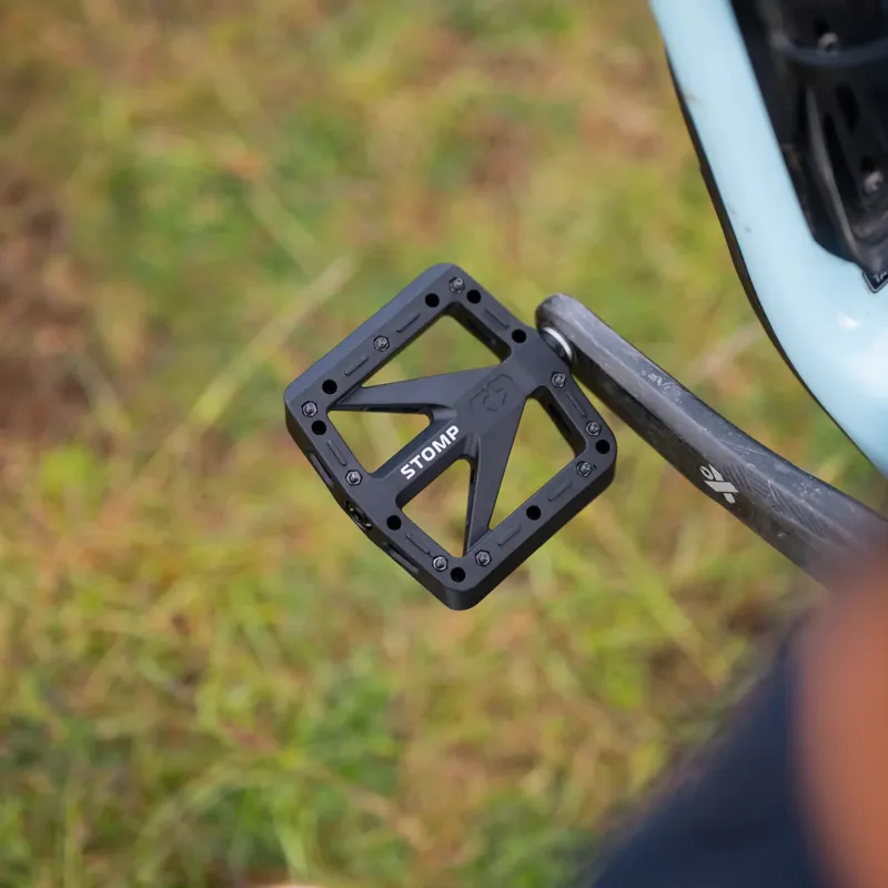 Oxford Stomp Nylon Flat MTB Pedals - Black-1