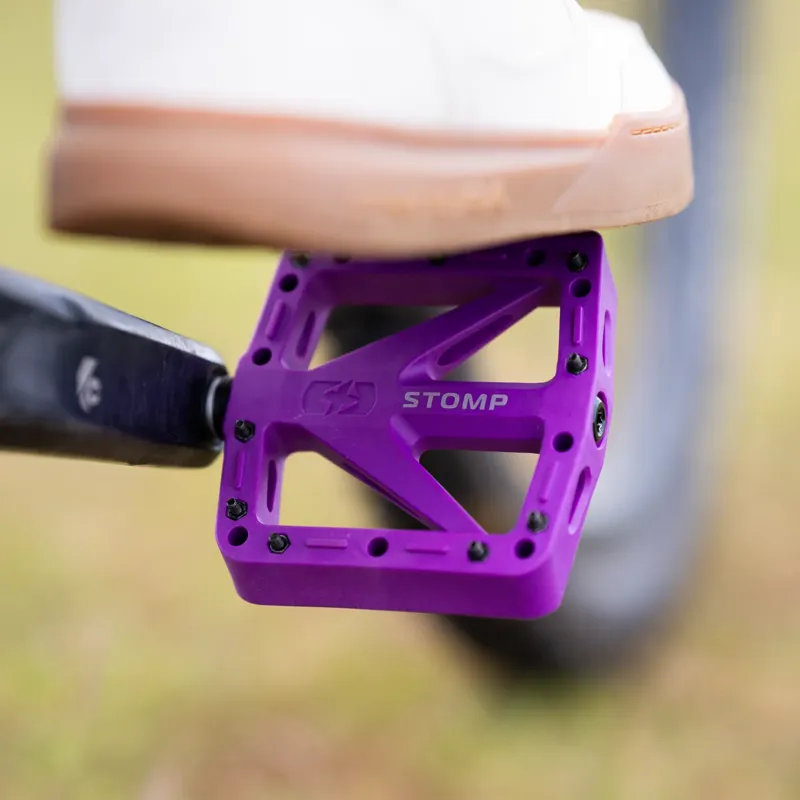 Oxford Stomp Nylon Flat MTB Pedals - Purple-2