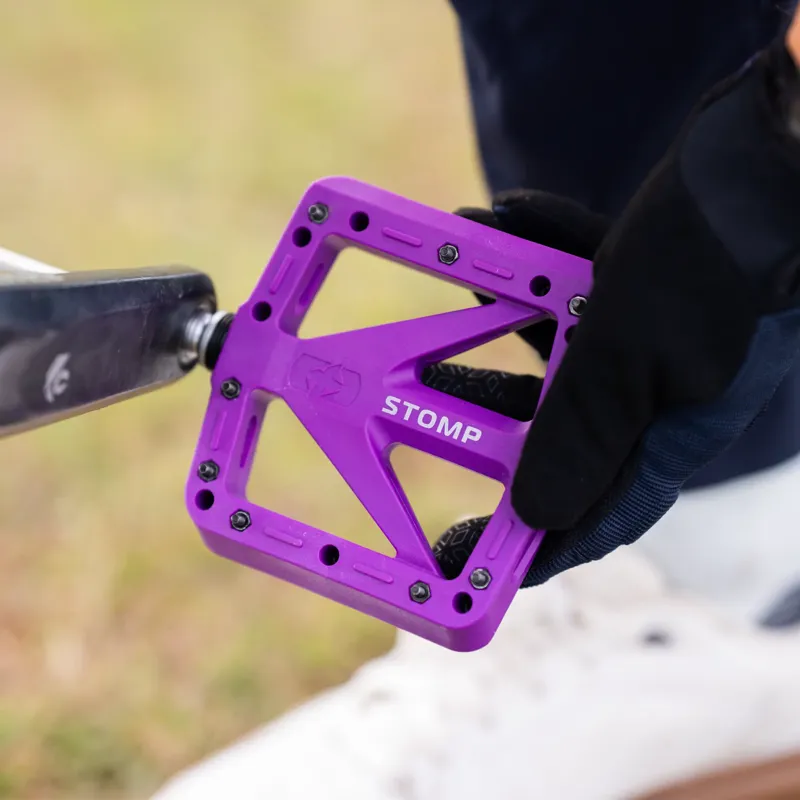 Oxford Stomp Nylon Flat MTB Pedals - Purple-3