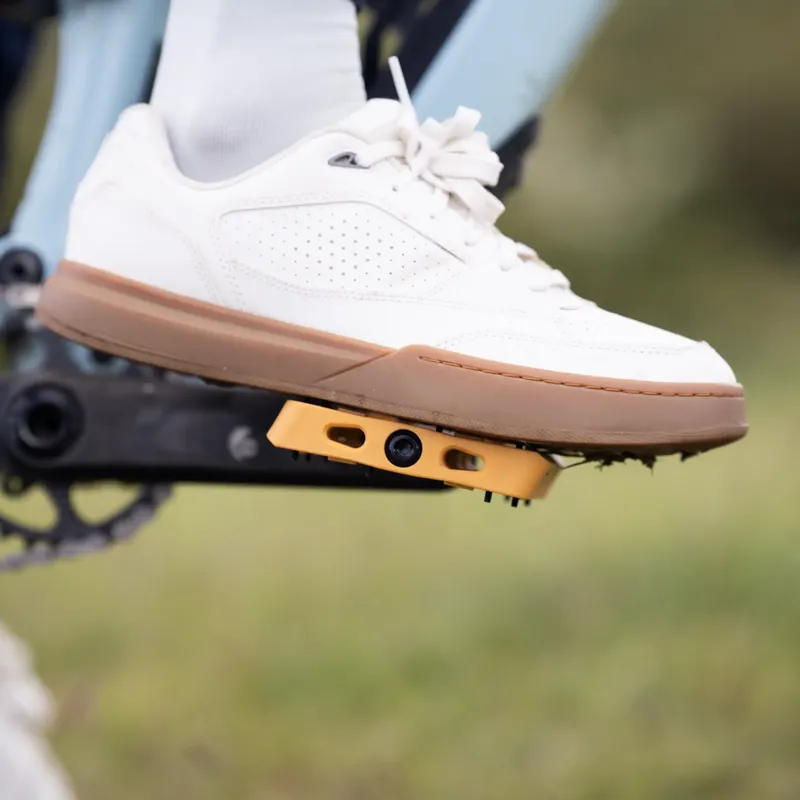 Oxford Stomp Nylon Flat MTB Pedals - Yellow-3
