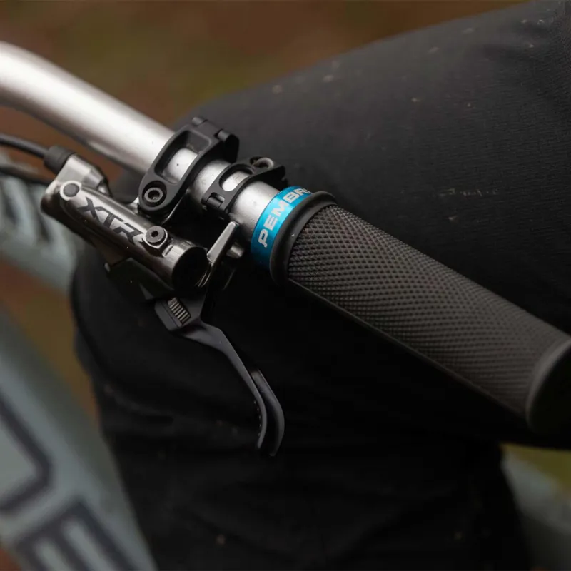 Pembree GCS MTB Lock-On Grip - Thin - Cyan-3