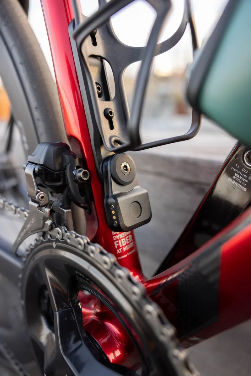 Quad Lock Bottle Cage Adaptor For Bike Alarm + Finder - Black-1