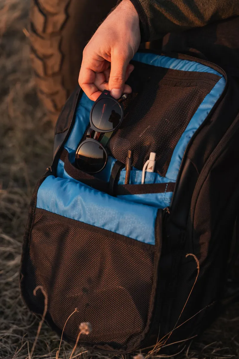 Quad Lock Traverse Backpack - 26 Litre - Black-3