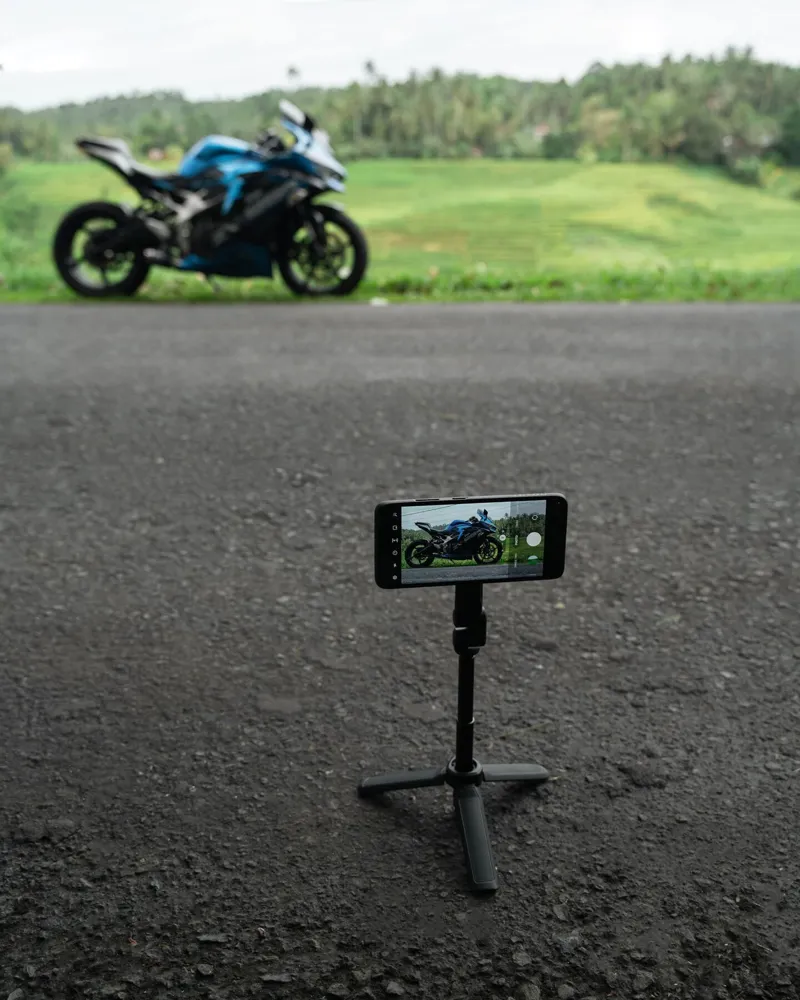 Quad Lock Tripod Selfie Stick - Black-7